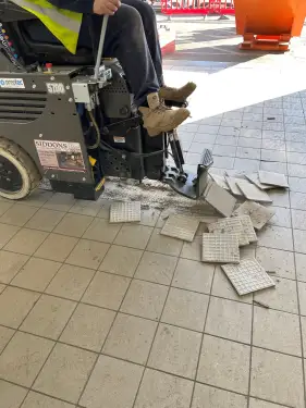 Click Here To Enlarge This Photo Of Mercedes Servicing Tile Removal